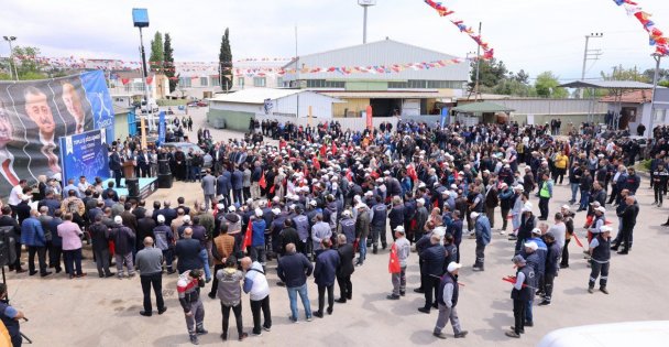 Milletvekili Çakır, İşçilerin Zam Sevincini Paylaştı