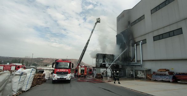 Mobilya fabrikasının talaş silosunda çıkan yangın söndürüldü