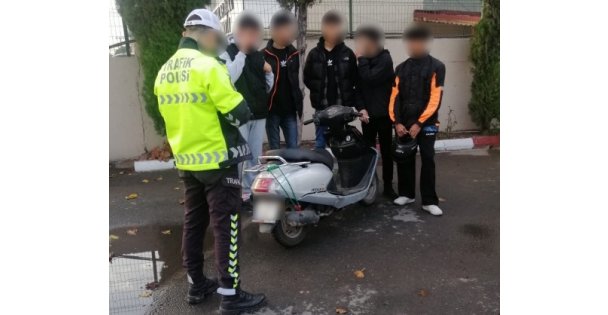 Motosiklette tehlikeli yolculuğuna para cezası