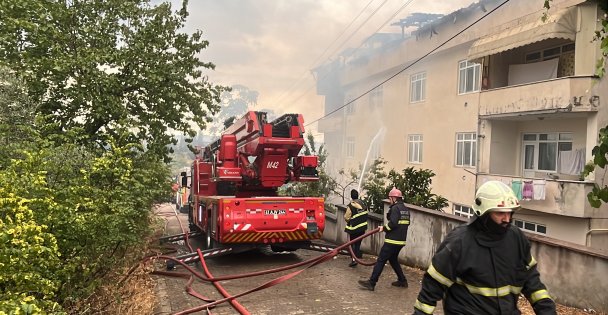 Öğrenci Yurdu Lojmanı Alevlere Teslim Oldu