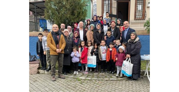 Öğrencilere eğitim setleri verildi