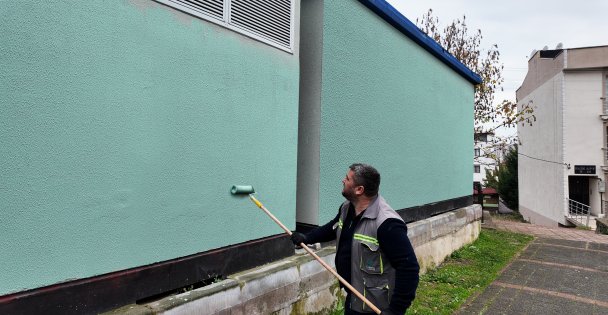 Parklardaki ve trafolardaki duvar yazıları siliniyor