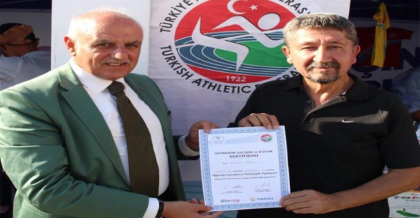 RIDVAN ŞÜKÜR,IAAF ANTRENÖNERÜ OLDU!