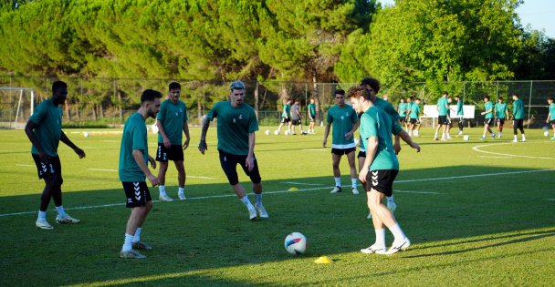 Sakaryaspor, yeni sezon hazırlıklarını sürdürüyor