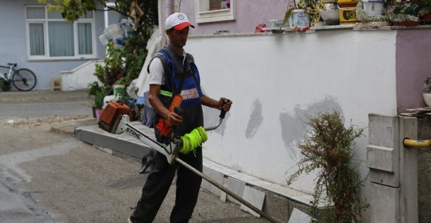 Serdivan'da yaz bakımı devam ediyor