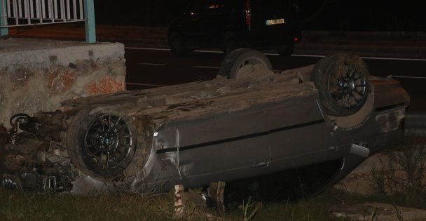 Takla atan otomobilin sürücüsü yaralandı