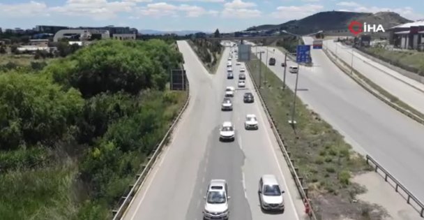 Tatilciler dönüş yoluna geçti trafik yoğunluğu başladı