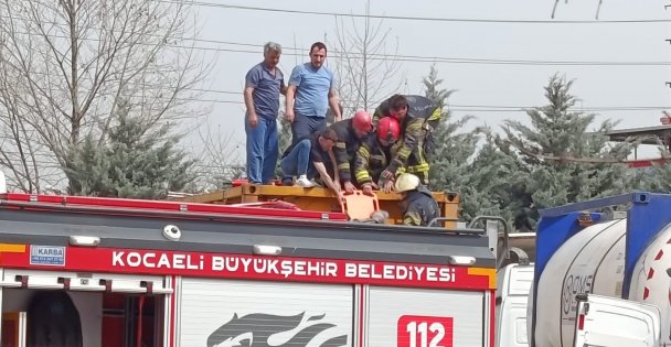 Temizlik yaparken kimyasal tankerinin içine düştü, ağır yaralandı