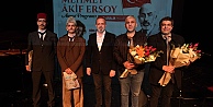 Mehmet Akif, dinleti ve tiyatro ile anıldı