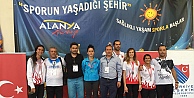 Büyükşehirli Dilara Ünal altını kaptı