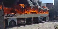 Kocaeli'de İki Yangın: 3 Otobüs İle Geri Dönüşüm Tesisi Yandı