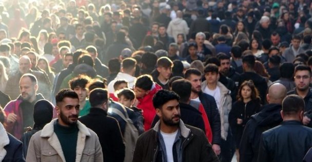 Türkiye Nüfusunun Yüzde 49,9'unu Kadınlar, Yüzde 50,1'ini Erkekler Oluşturdu