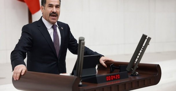 Türkkan'ın 'cami projesinin kaldırıldığı' İddiasını Ruhsat ve Belgelerle Yalanladı