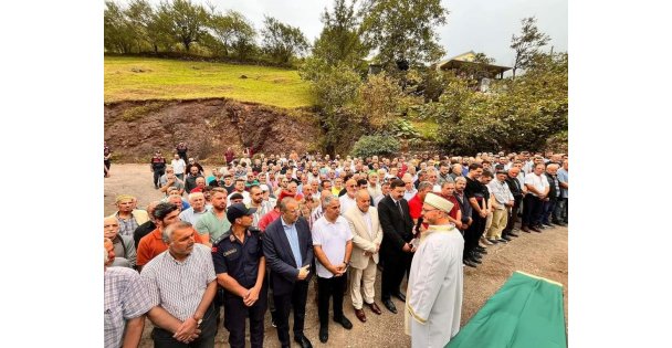 Yayla evinde yakılan evde hayatını kaybeden Kasım Altuntaş toprağa verildi