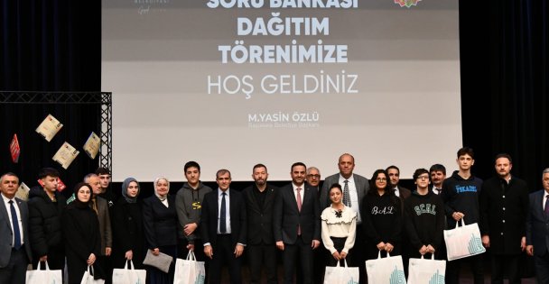 YKSye hazırlanan öğrencilere soru bankası seti desteği