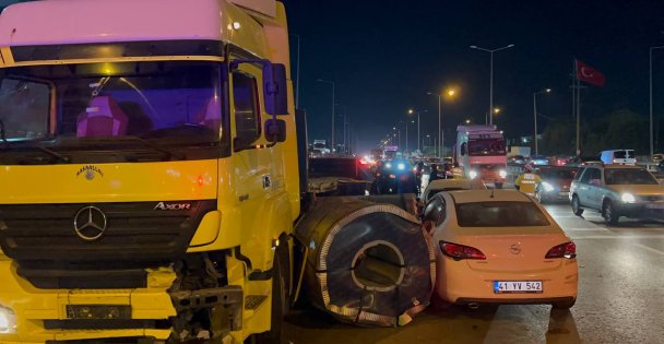 Zincirleme trafik kazasında 3 kişi yaralandı